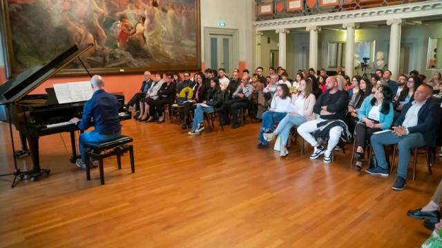 Ascoli Piceno, Domenico e Sara due nuovi diplomati alla Music House: coinvolgente concerto al foyer del Ventidio Basso