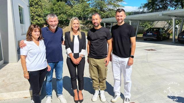 Atletico Ascoli, sottosegretario Vezzali in visita all'azienda del patron Graziano Giordani