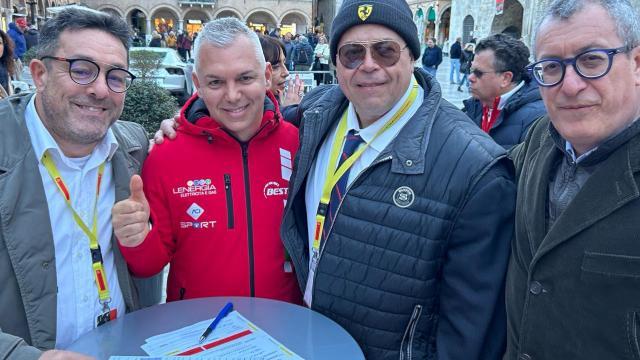 Scuderia Ferrari Club Castorano: nuovo iscritto il celebre pilota Vito Postiglione 