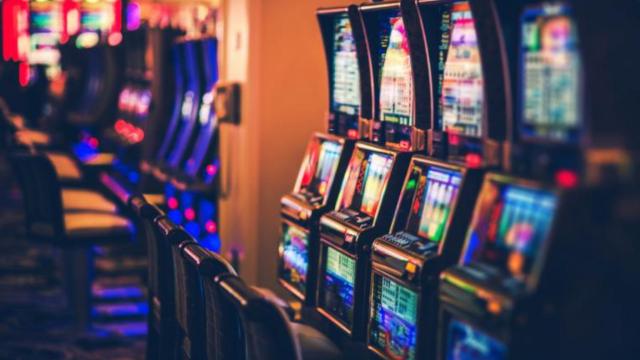 Marche: 134 imprese attive nel comparto giochi, 242 occupati solo nel settore slot e vlt