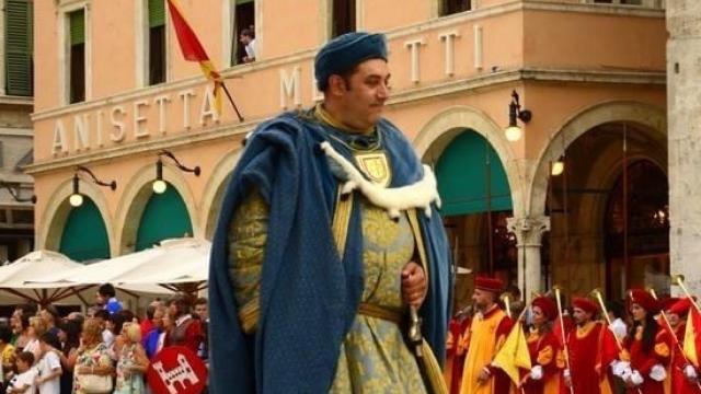 Ascoli Piceno, la città piange Mauro Morganti detto 'Sumo'. Era il titolare della storica pizzeria “Tatanka”