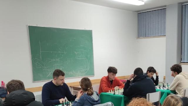 ''Quartiere Vivo'', proseguono corsi e partite di scacchi ad Ascoli Piceno