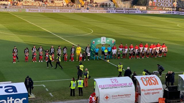 Ascoli-Bari 2-2, Pulcinelli: “Gara in salita grazie al rigore inesistente inventato dal Var. Bravi comunque tutti”