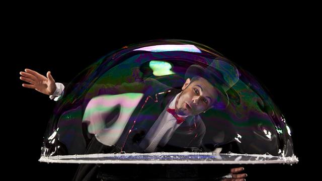 Al Teatro Ventidio Basso di Ascoli Piceno appuntamento per tutta la famiglia con Michele Cafaggi