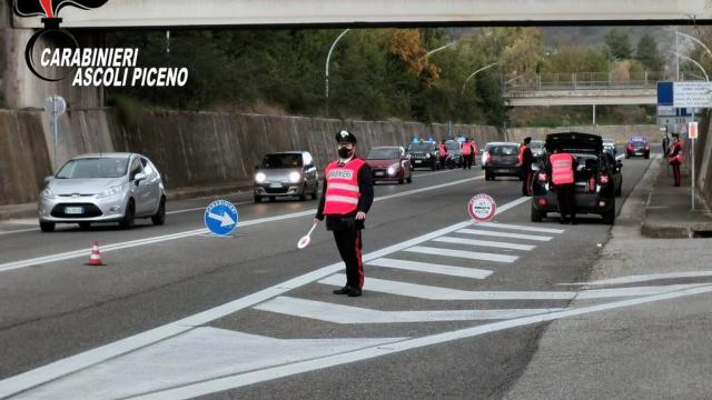 Ascoli Piceno, piano di intensificazione controlli dei Carabinieri per le festività di fine anno
