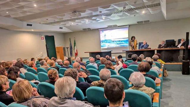 Circolo dei Sambenedettesi, arte e tanta emozione nella lectio dello scultore Paolo Annibali