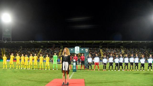 Serie B, parte il campionato con Parma-Bari. Cerimoniale in grande stile allo stadio ''Tardini''