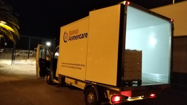 Pesce sequestrato nella costa sambenedettese donato al Banco Alimentare Marche