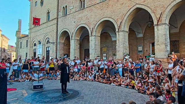 F948D800-8F17-11F1-90F9-7EDFCE560AD9.jpg