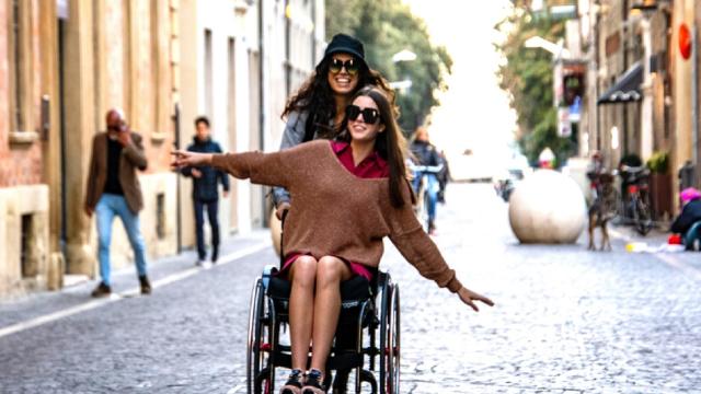 Ascoli celebra Giornata Mondiale delle Malattie Rare. Proiezione di ''Ancora volano le farfalle'' con Giorgia Fiori
