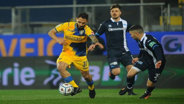 Frosinone-Pescara 0-0, Grassadonia frena Nesta e regala un punto di speranza al Delfino