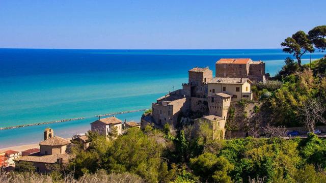 Grottammare, torna l'iniziativa 'La piazzetta in festa' per sostenere il commercio locale