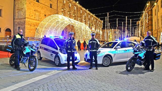 Polizia Locale di Ascoli Piceno, controlli a tappeto nel periodo prenatalizio. Il report