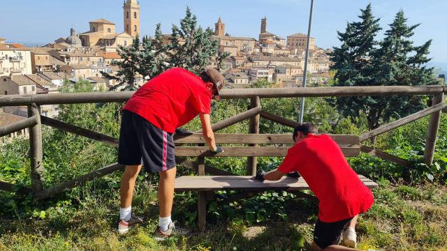 Ripatransone, iniziate attività per 12 ragazzi impegnati nel progetto 'Ci Sto? Affare Fatica! – Facciamo il bene comune'