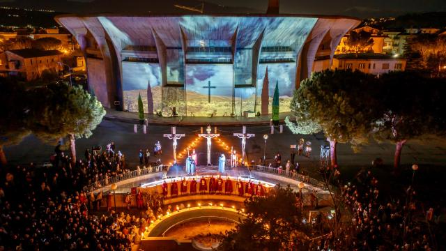 Spinetoli, migliaia di spettatori all’edizione 2024 de 'L’uomo della Croce'