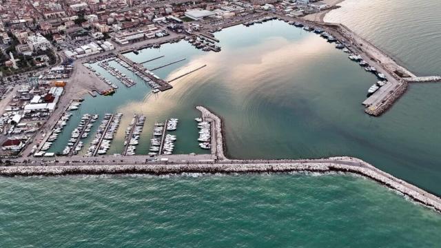 San Benedetto del Tronto, vertice in Capitaneria per il muro del molo nord e la vasca di colmata 